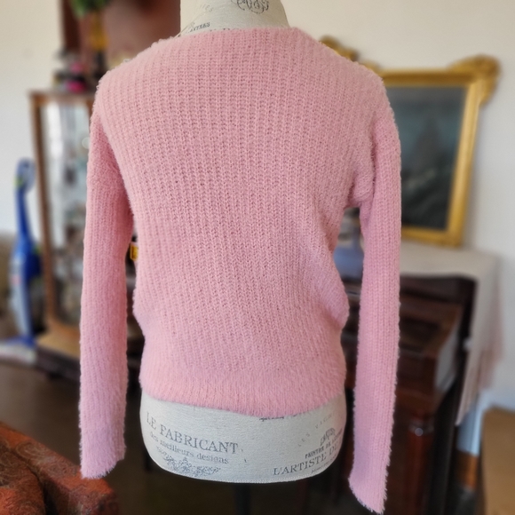 Soft and fuzzy cropped sweater with pearls. - Picture 2 of 3